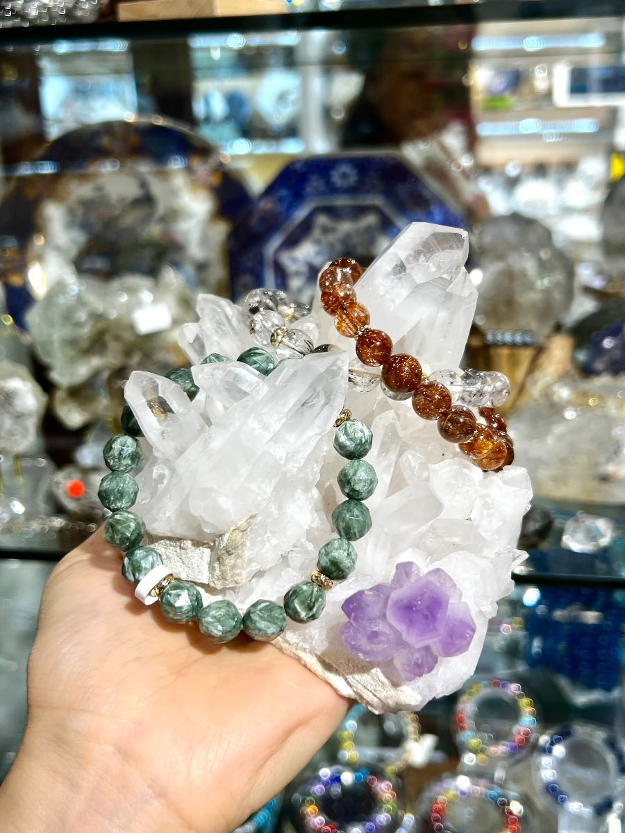 白晶簇 白水晶 白水晶功效 水晶原石 晶柱