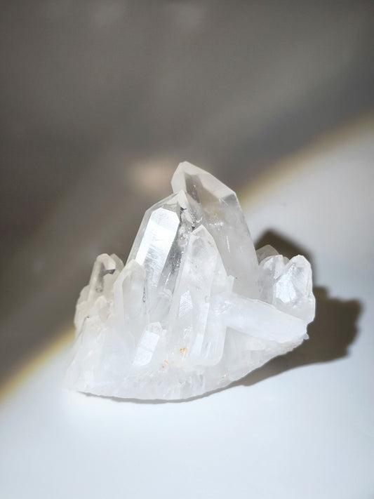 水晶店 香港水晶店 香港水晶 白晶簇 淨化水晶 家居淨化 水晶功效 水晶原石 白水晶 晶簇 晶簇功效 clear quartz