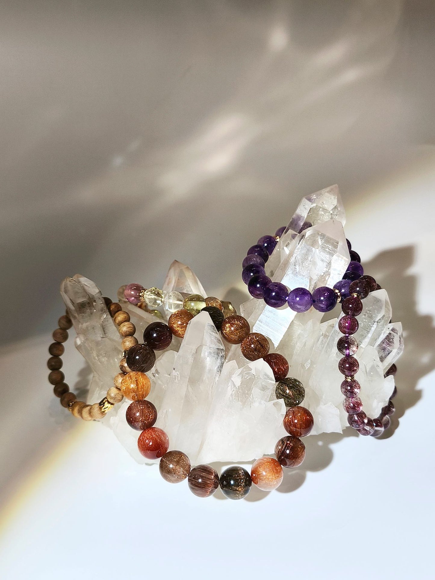 水晶店 香港水晶店 香港水晶 白晶簇 淨化水晶 家居淨化 水晶功效 水晶原石 白水晶 晶簇 晶簇功效 水晶簇 晶簇有什麼功效？