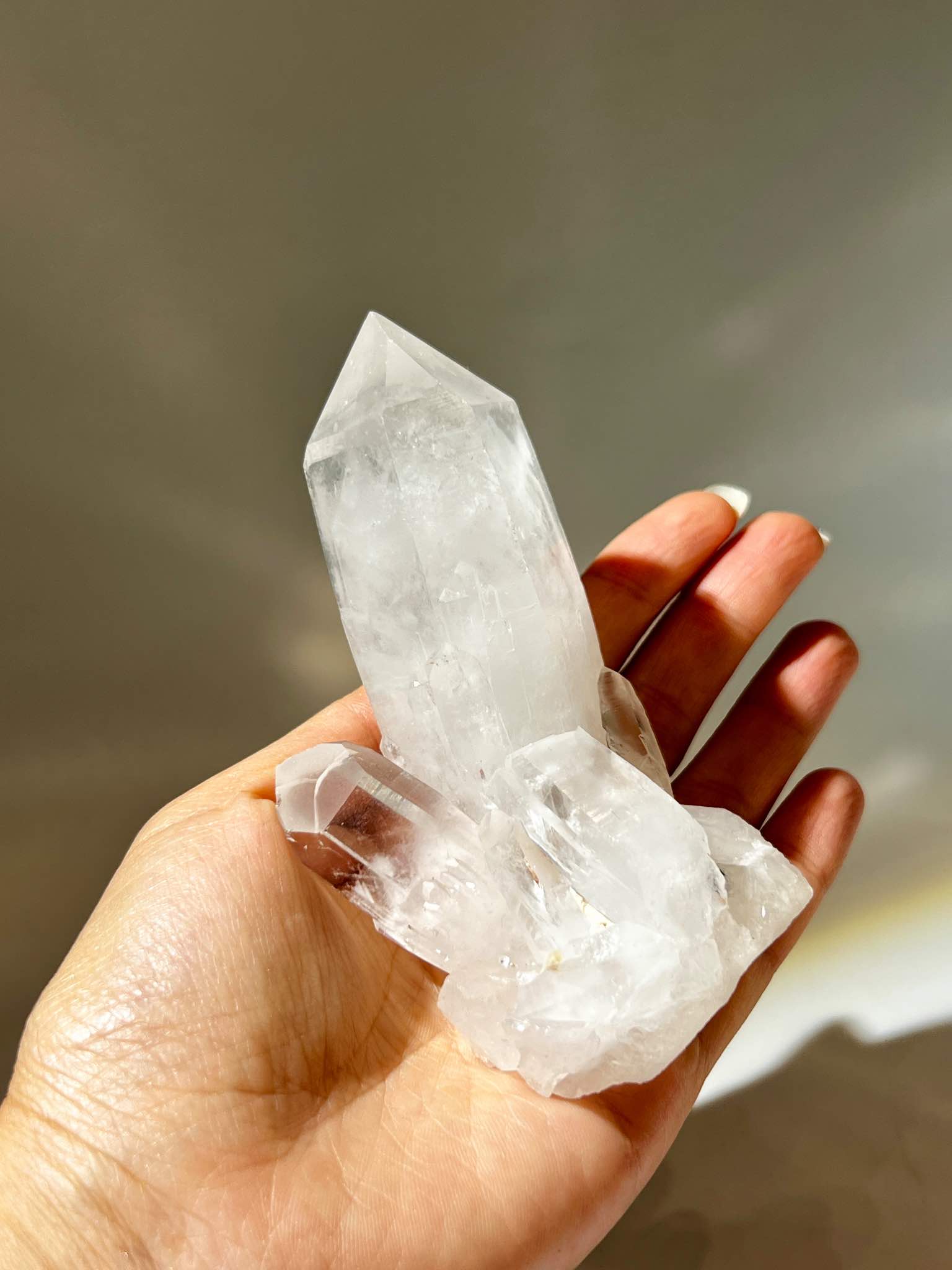 金字塔水晶 白幽靈水晶 幽靈水晶 白水晶 香港水晶店 香港水晶 白晶柱