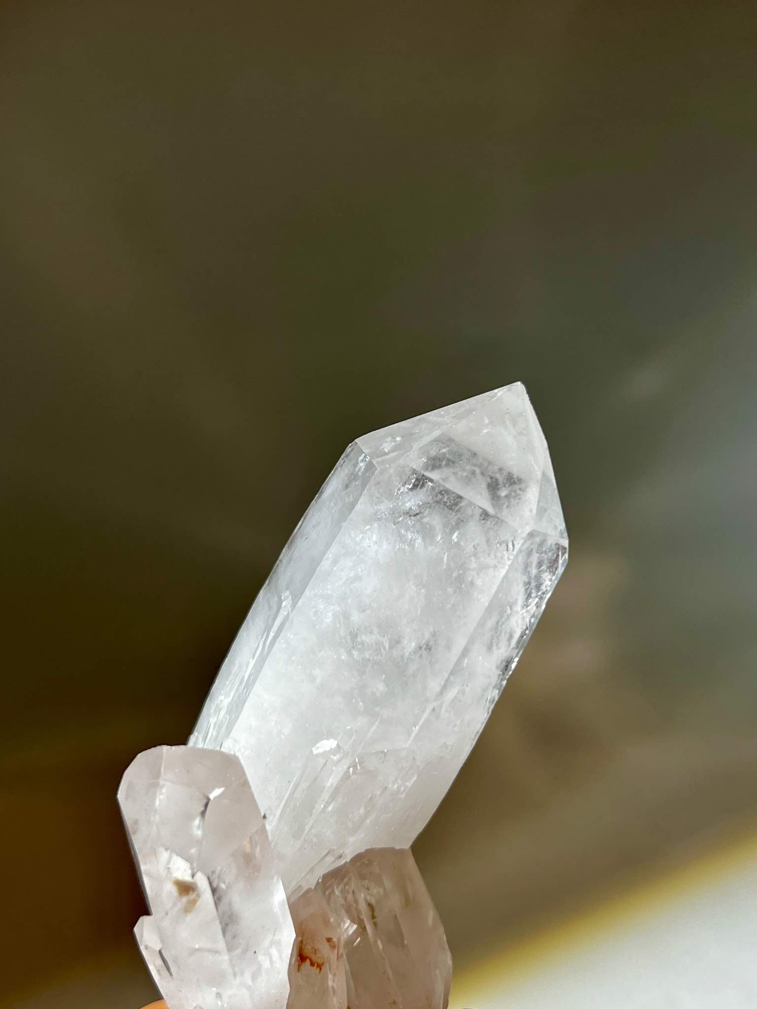 金字塔水晶 白幽靈水晶 幽靈水晶 白水晶 香港水晶店 香港水晶 白晶柱