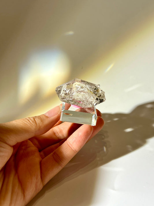 美國閃靈鑽原石17g｜Herkimer Diamond｜極致通透手持附透明玻璃底座