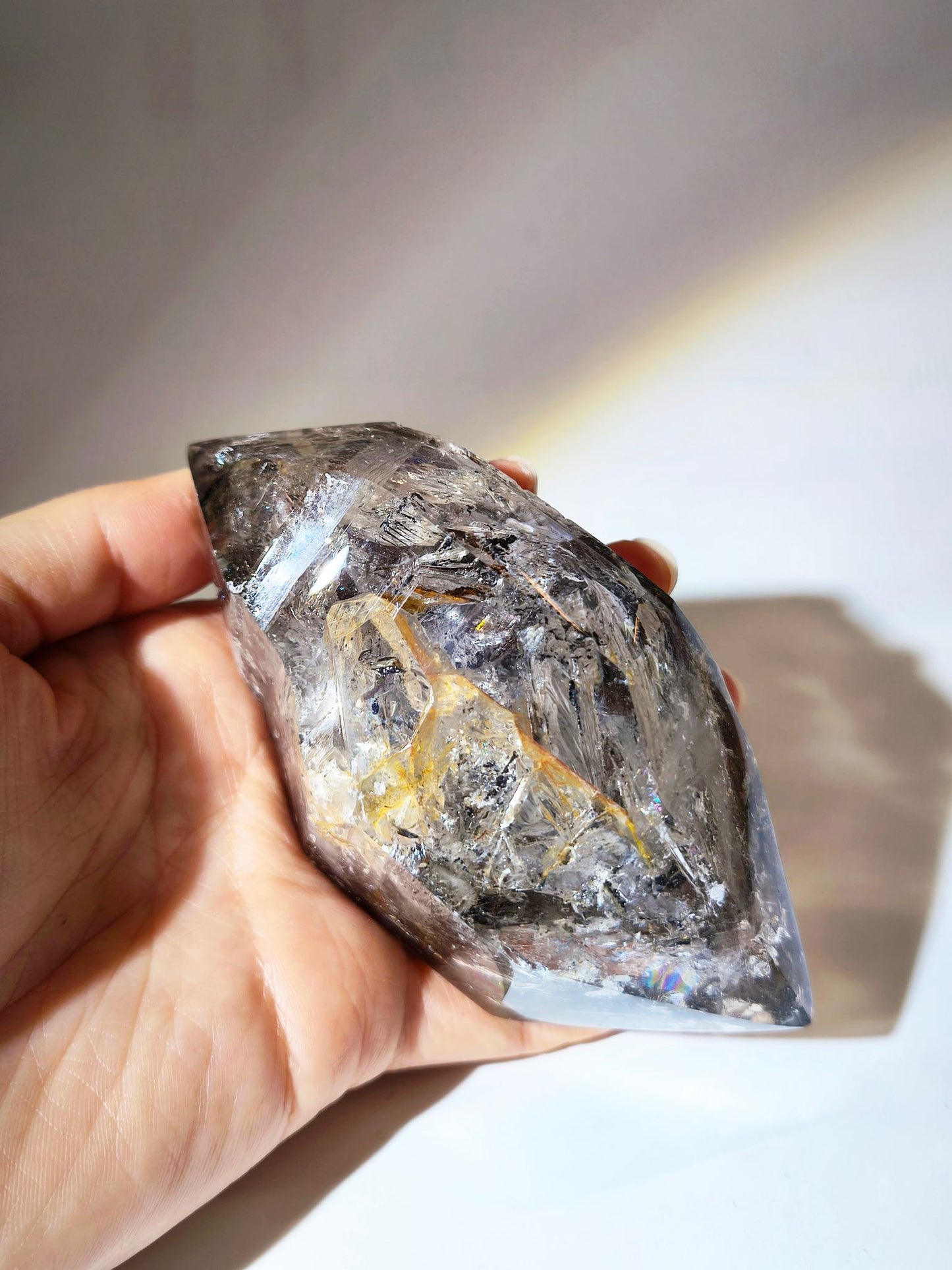 golden healer 膠花水晶 黃膠花 閃靈鑽 黑閃靈鑽 流沙閃靈鑽 水膽閃靈鑽 晶中晶 herkimerdiamond 香港水晶