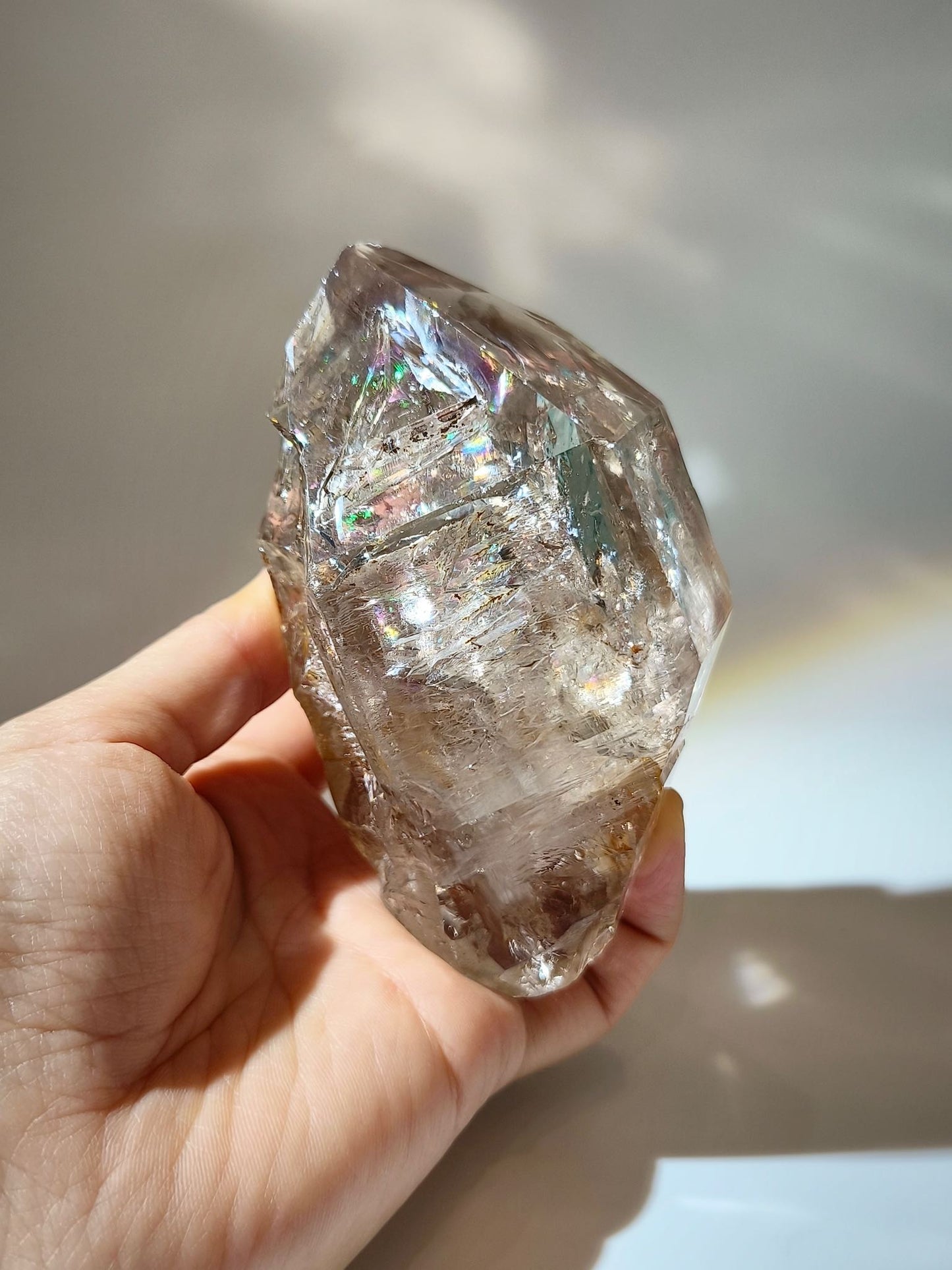 溶蝕水晶 水膽閃靈鑽 骸骨水晶 骸骨閃靈鑽  閃靈鑽 閃靈鑽功效 香港閃靈鑽 閃靈鑽產地 閃靈鑽淨化 閃靈鑽原石 淨化水晶 水晶原石 香港水晶店 herkimerdiamond 