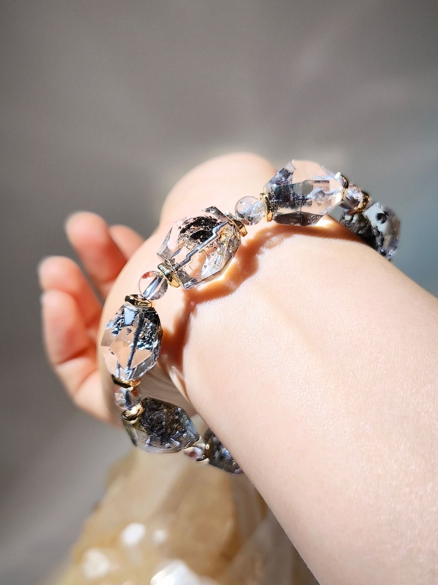 閃靈鑽手鏈 (玻璃清透、配搭黃金膠花)