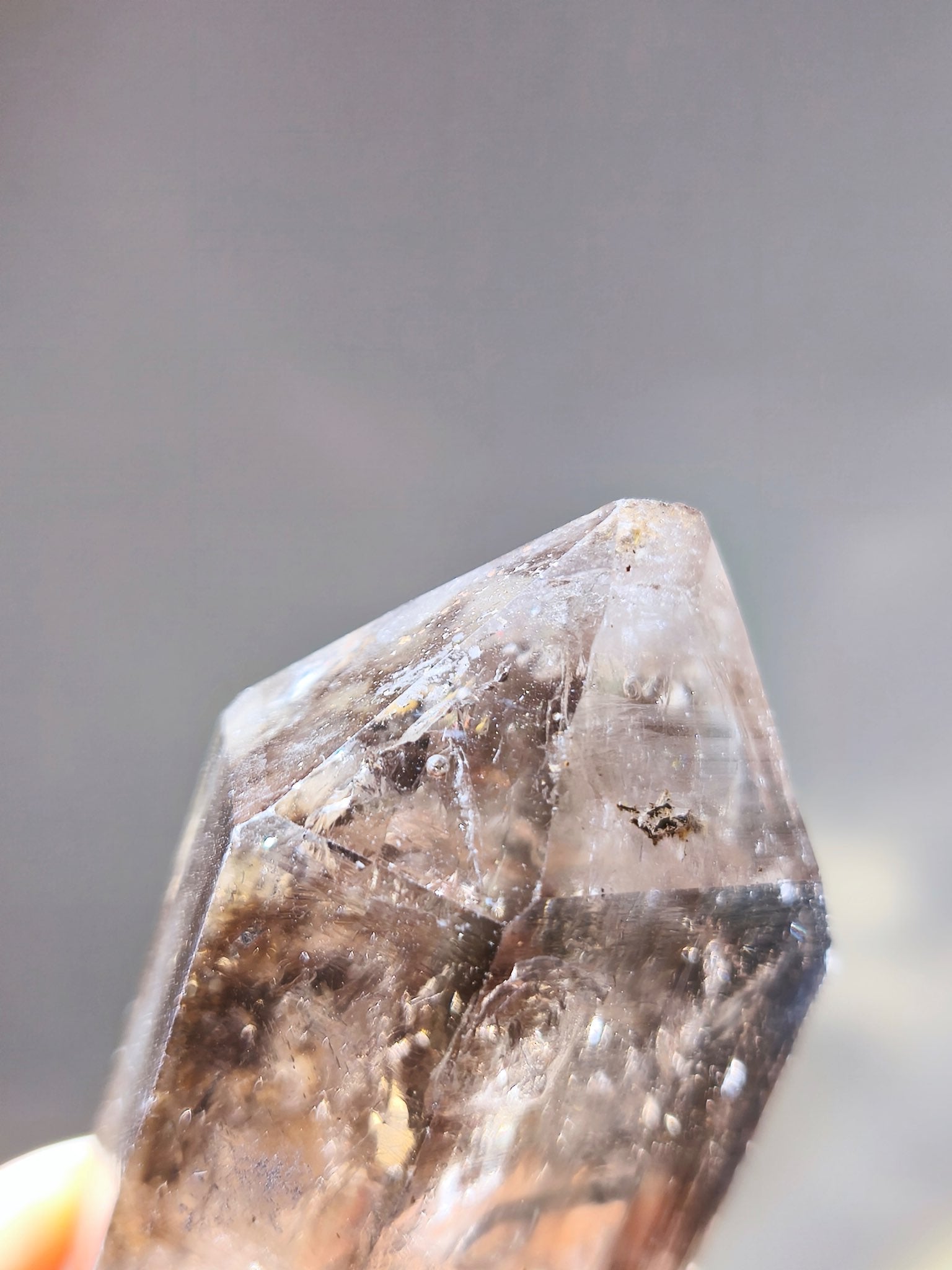水膽水晶 流沙水晶 水膽 閃靈鑽 閃靈鑽功效 香港閃靈鑽 閃靈鑽產地 閃靈鑽淨化 閃靈鑽原石 淨化水晶 水晶原石 香港水晶店 香港水晶 herkimerdiamond 茶晶 煙晶