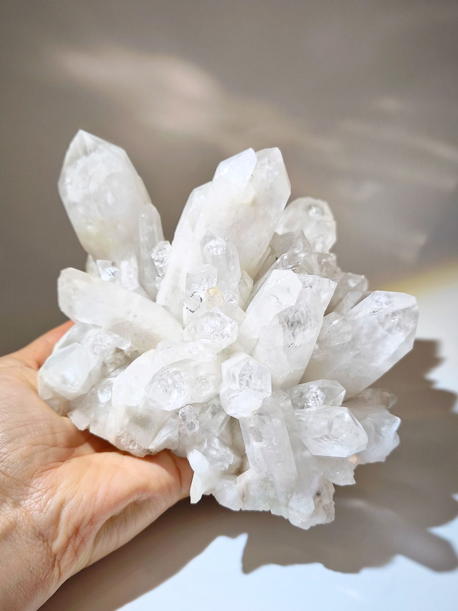 晶簇 白晶簇 翠幽靈 翠幽靈水晶 晶簇功效 淨化晶簇 cluster quartz 白晶 水晶簇 香港水晶 淨化水晶 淨化消磁 香港水晶  晶柱 白晶柱