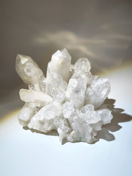 晶簇 白晶簇 翠幽靈 翠幽靈水晶 晶簇功效 淨化晶簇 cluster quartz 白晶 水晶簇 香港水晶 淨化水晶 淨化消磁 香港水晶 
