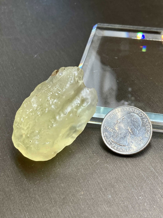 宇宙能量融合： 利比亞水晶黃金隕石
