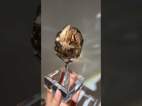 閃靈鑽 閃靈鑽功效 香港閃靈鑽 閃靈鑽產地 閃靈鑽淨化 閃靈鑽原石 淨化水晶 水晶原石 香港水晶店 香港水晶 herkimerdiamond