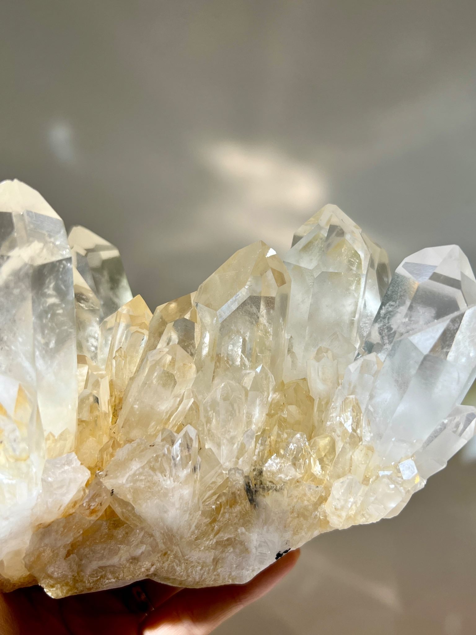 水晶簇 白晶簇 晶簇 水晶原石 晶簇淨化 黃晶簇 白晶柱 晶柱 淨化消磁 天然晶簇 香港水晶店 白水晶