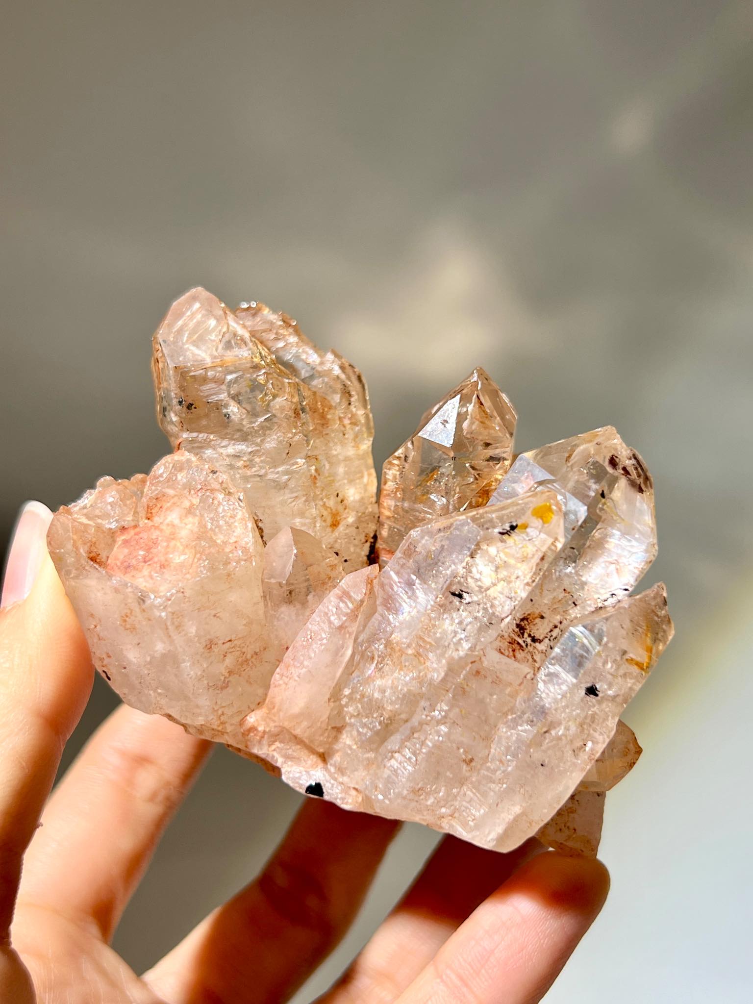 紅泥骸骨 泥骸骨水晶 骸骨水晶 骸骨閃靈鑽 膠花水晶 skeletal quartz Fenster quartz elestial quartz namucrystal 油膽水晶 鱷魚水晶 紅水晶