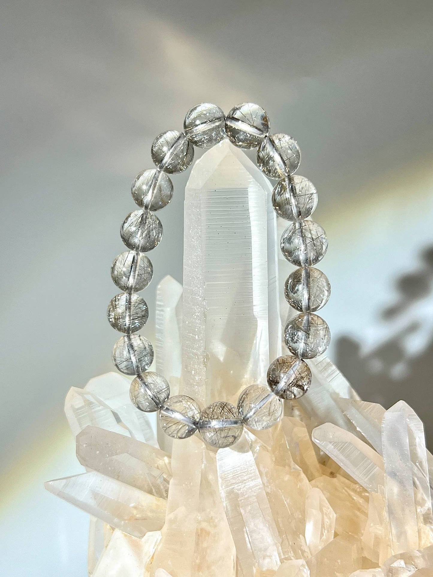 銀髮晶/白髮晶/魔鬼髮晶 11.3MM (平衡剛烈氣場・調和暴躁脾氣・柔化個人氣質)