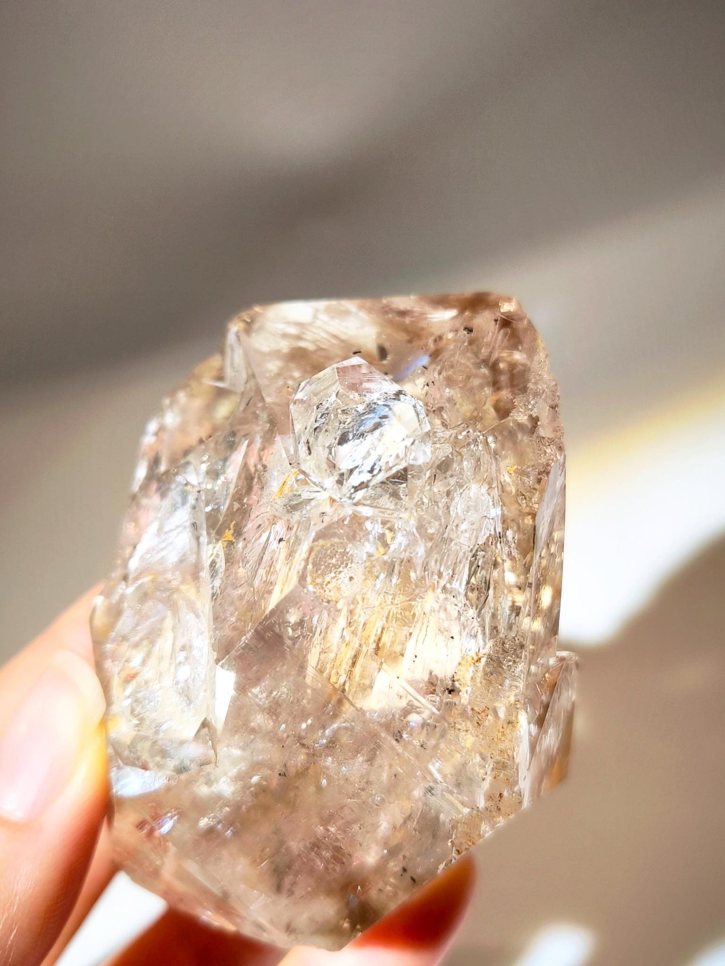 淨化手串 淨化能量 閃靈鑽 閃靈鑽功效 香港閃靈鑽 四川閃靈鑽 水晶原石 香港水晶店 香港水晶 herkimerdiamond 