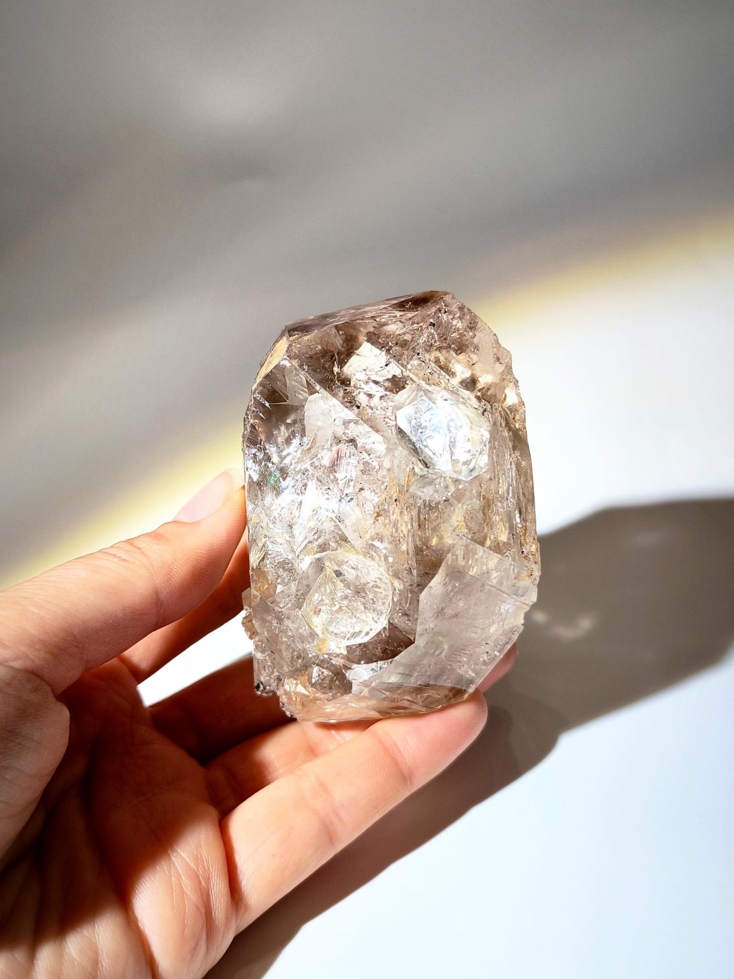 閃靈鑽 閃靈鑽功效 香港閃靈鑽 四川閃靈鑽 水晶原石 香港水晶店 香港水晶 herkimerdiamond 