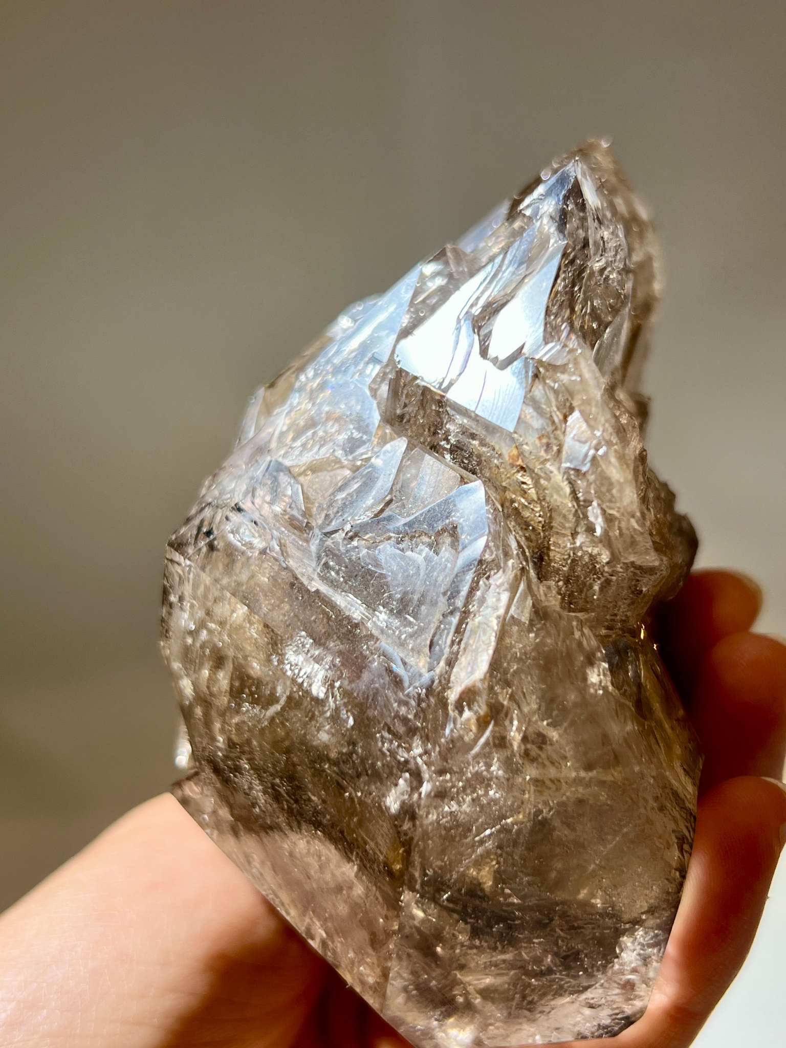 骨幹閃靈鑽 骸骨閃靈鑽 骸骨水晶 skeletal Herkimer diamond 美國閃靈鑽 赫基蒙閃靈鑽 閃靈鑽 香港閃靈鑽 白水晶 白晶 水晶 天然水晶 南無水晶 elestial quartz namucrystal