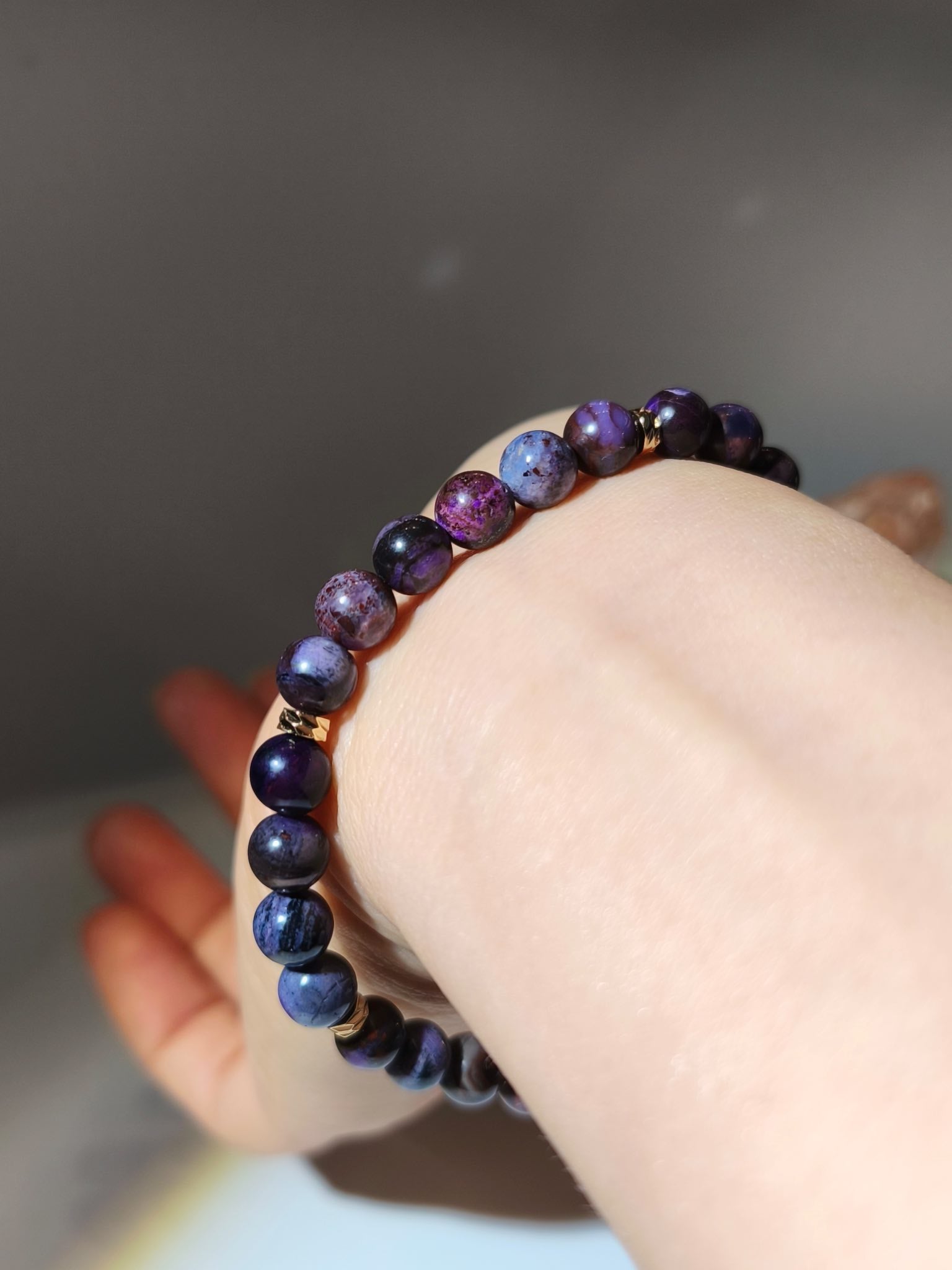 提升健康 藍舒俱徠 藍舒俱萊 藍舒俱徠 藍舒俱萊 sugilite 香港舒俱徠 舒俱徠功效 眉心輪 紫色水晶