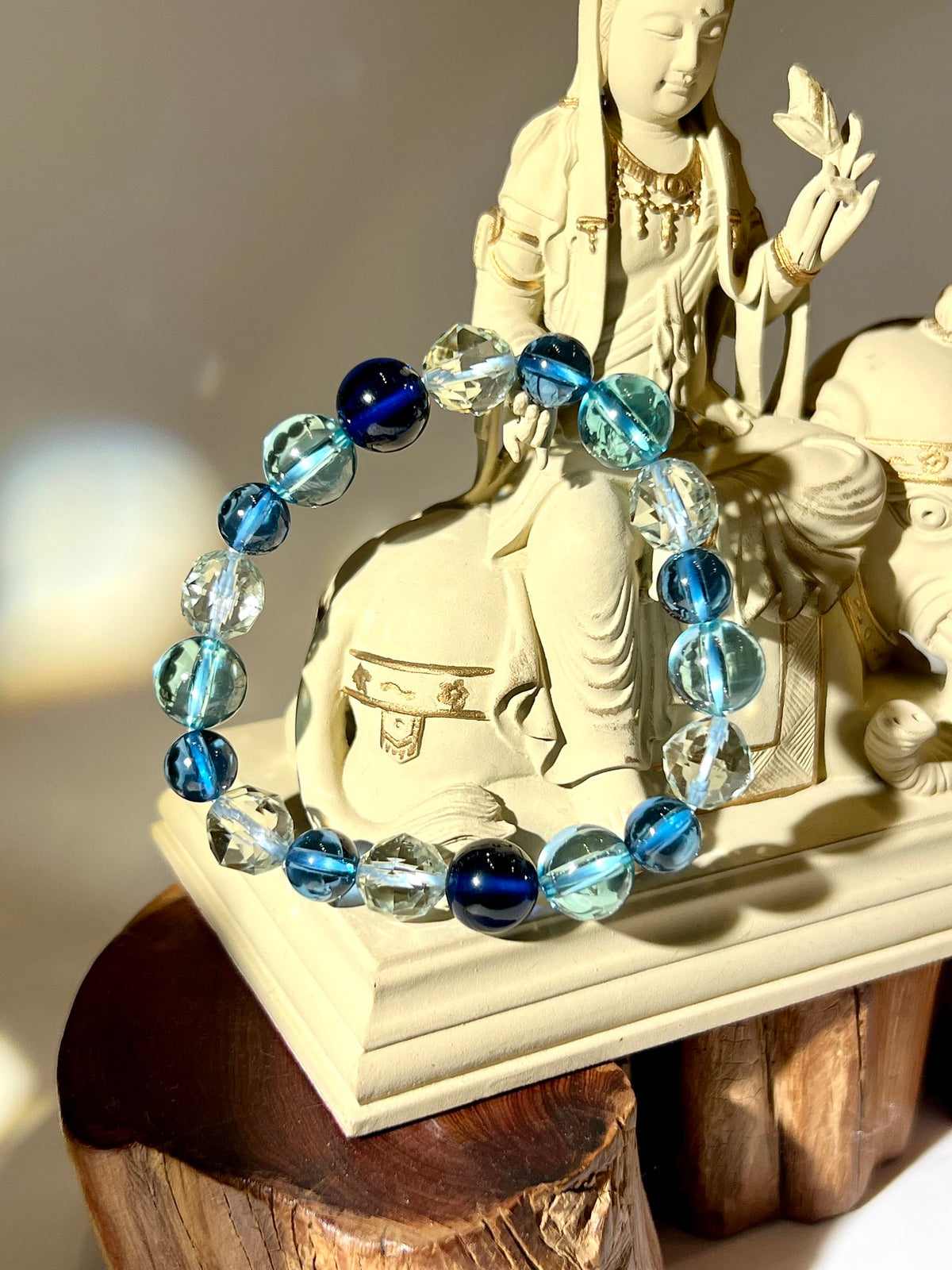 三色藍水龍珠手串 8-10mm｜湖水藍・寶石藍・藥師佛藍（正面展示）