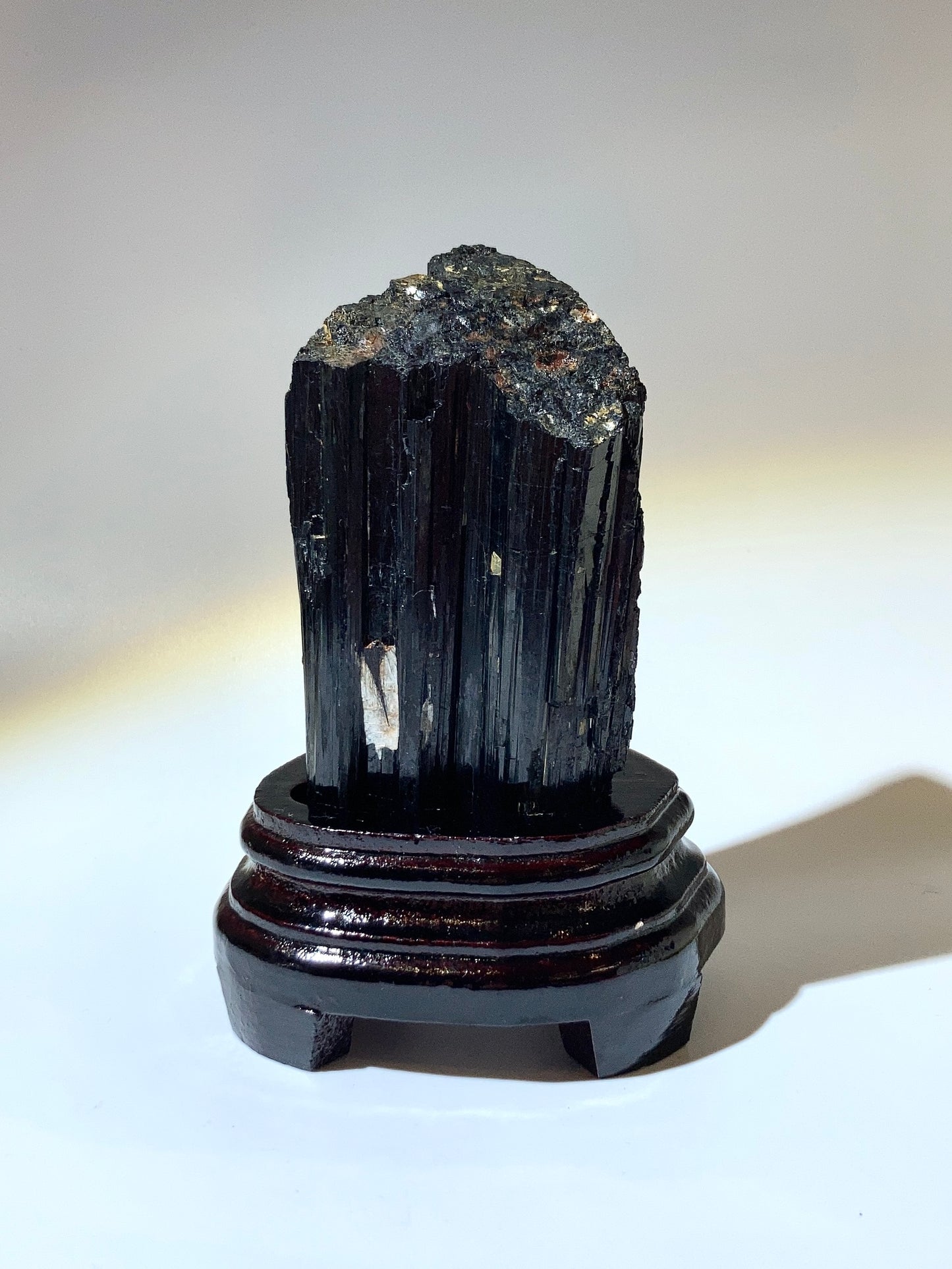 黑碧璽原石 - 𝑺𝒄𝒉𝒐𝒓𝒍  (附送底座)