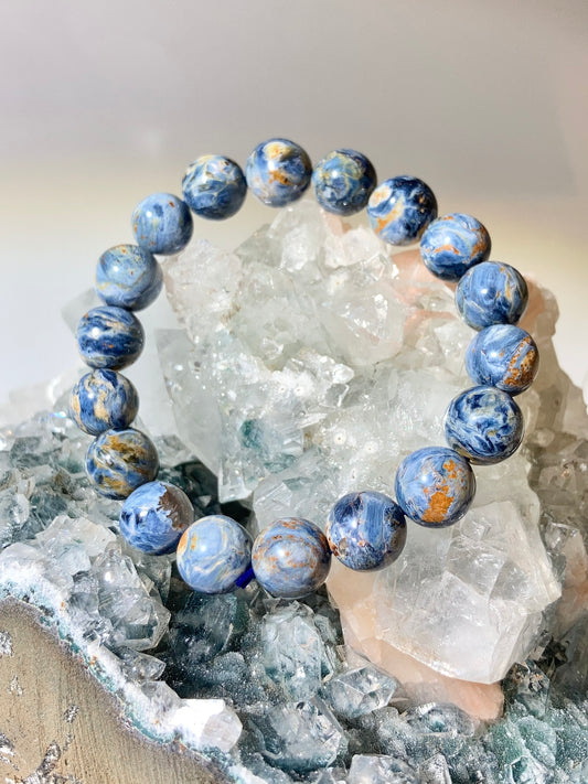 彼得石 彼德石 彼得石手串 彼得石手鏈 彼得石功效 藍色水晶 喉輪水晶 香港水晶店 彼得水晶 喉輪 油畫彼得石