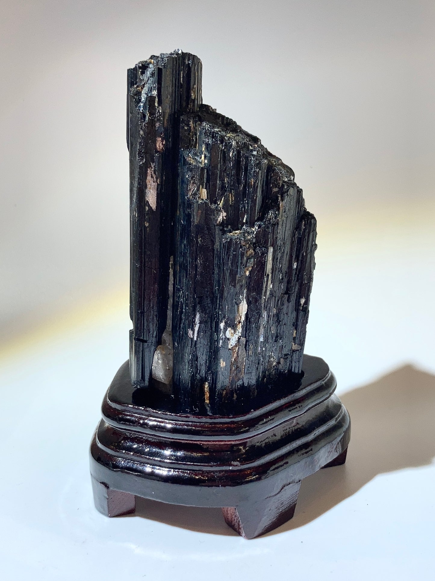 黑碧璽原石 - 𝑺𝒄𝒉𝒐𝒓𝒍  (附送底座)